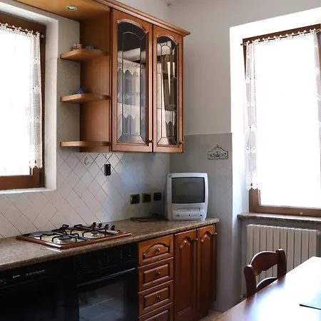 Appartamento Milvia Lezzeno 勒泽诺